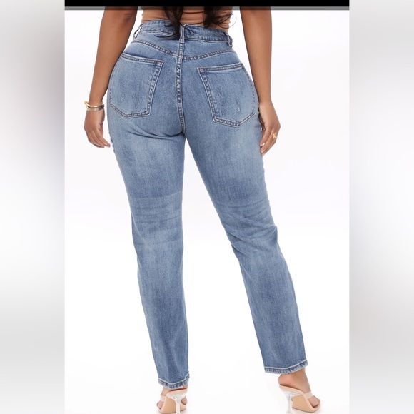 Fashion Nova Mom Jeans - Picture 2 of 5